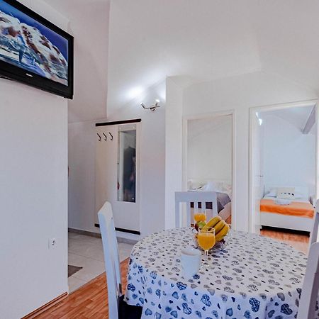 Beautiful Apartment In Vela Luka With Wifi Ngoại thất bức ảnh