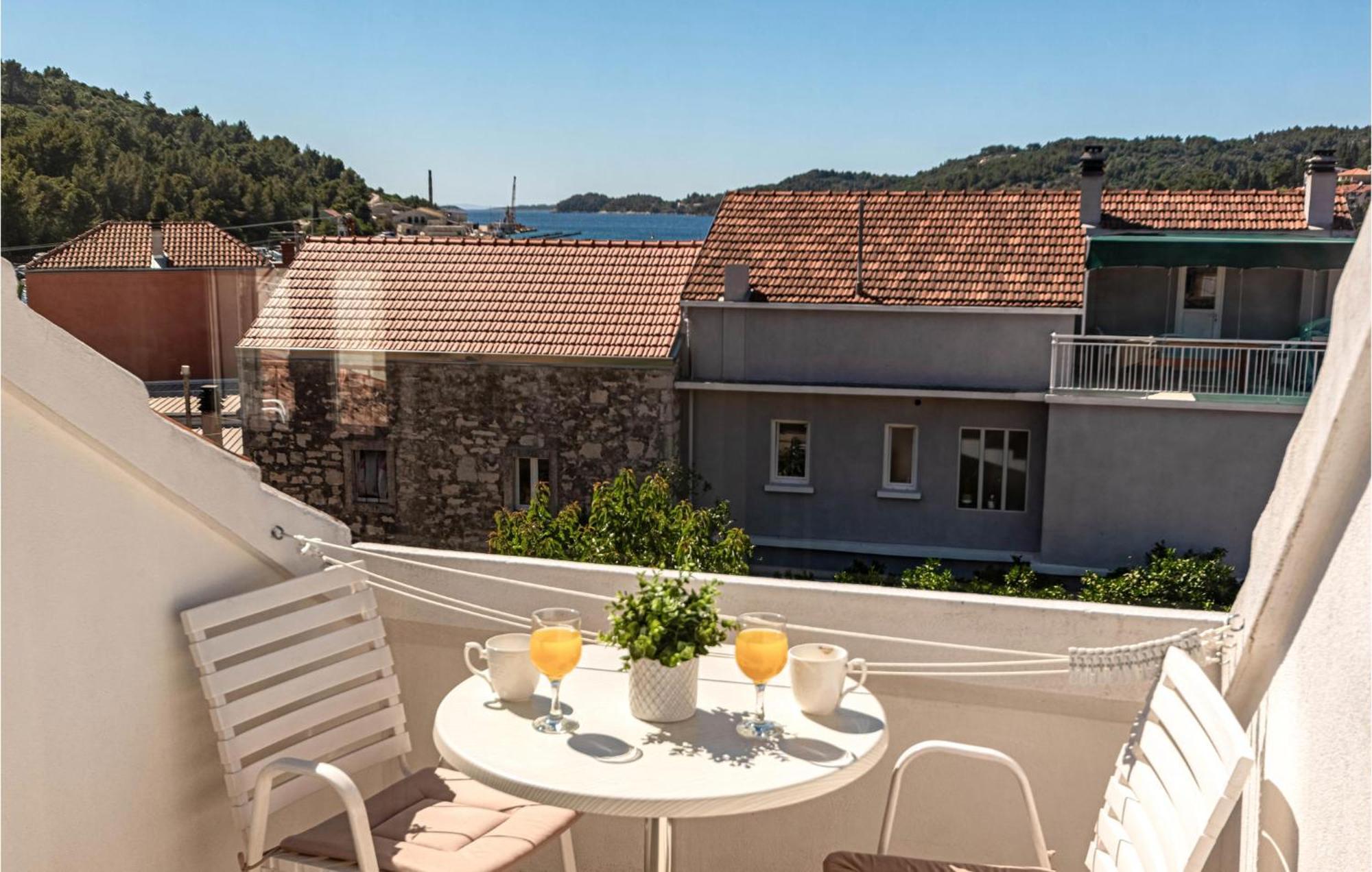 Beautiful Apartment In Vela Luka With Wifi Ngoại thất bức ảnh